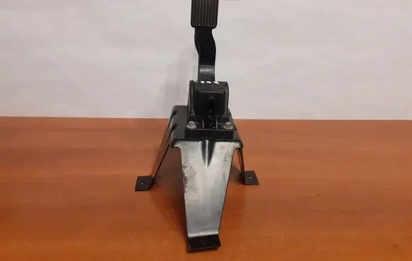 Mercedes-Benz Sprinter W906 Accelerator throttle pedal A9063000304 0280755025