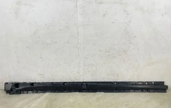 BMW X6 F16 Sill supporting ledge 8056470