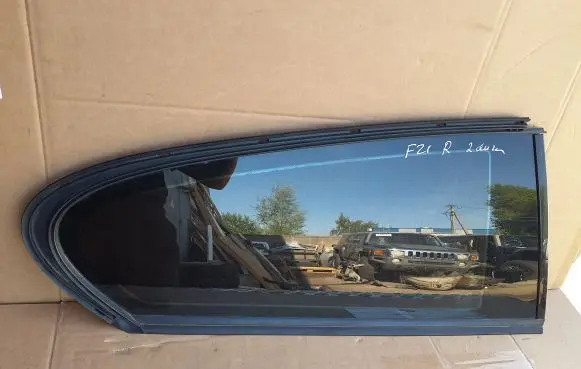 BMW 1 F20 F21 Rear side window