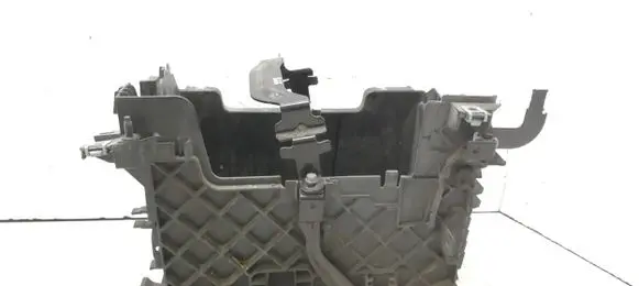 Battery box tray