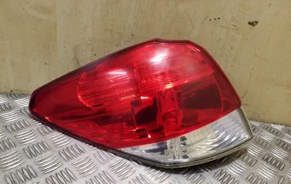Subaru Outback Rear/tail lights 22020067
