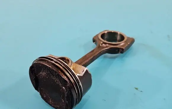 Piston
