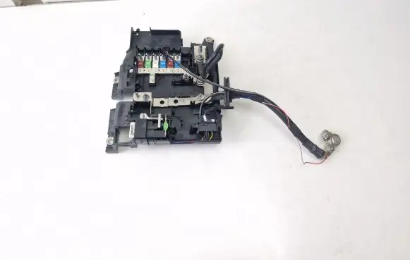 Volkswagen Touareg II Fuse module 7P0971225B