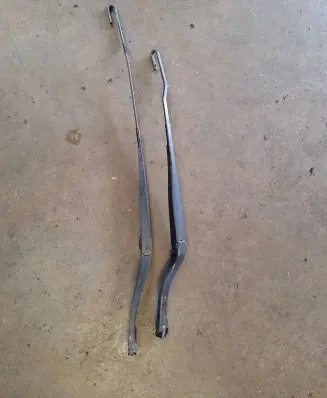 Opel Vectra C Front wiper blade arm