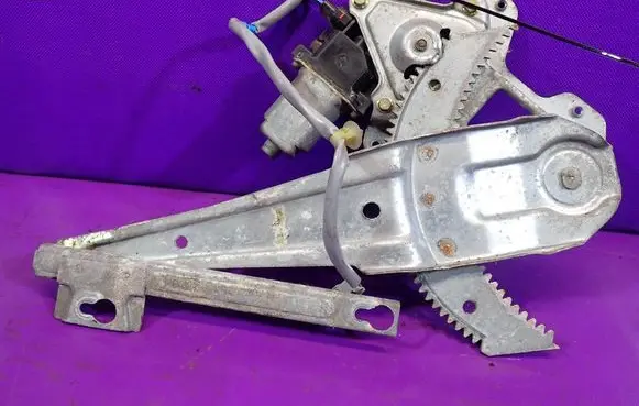 Honda CR-V Rear door window regulator with motor