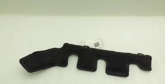 Porsche Cayenne (92A) Other engine bay part 06E103979B