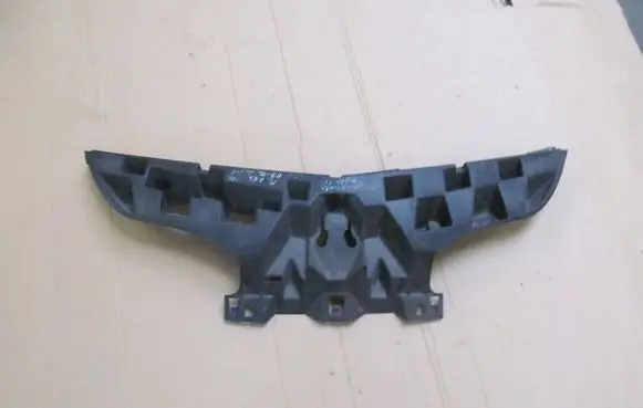 Renault Modus Front bumper upper radiator grill 8200665765