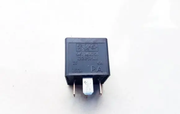 Ford Mondeo Mk III Other relay 5m5t14b192ca v23136-b1-x66