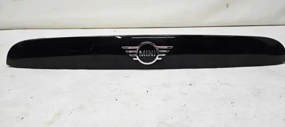 Mini One - Cooper F56 F55 Rear light center trim bar blend 748975202