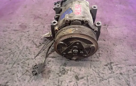 Mazda 3 I Air conditioning (A/C) compressor (pump) 3M5H19D629SB