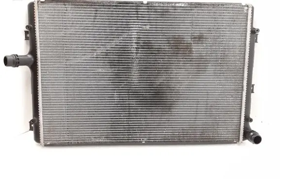 Audi A3 S3 8P Coolant radiator 879450W 734333 272254