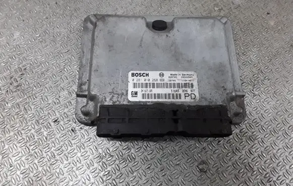 Opel Zafira A Engine control unit/module 0281010268 24417169