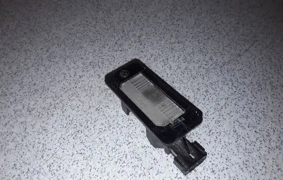 BMW 5 E60 E61 Number plate light 8372001