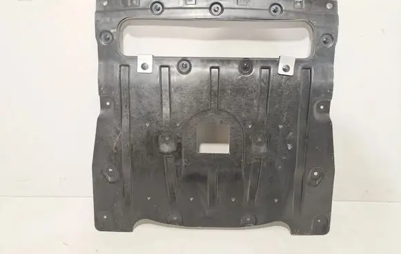 BMW X5 G05 Engine splash shield/under tray 8090928