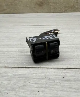 Volkswagen Caddy Headlight level height control switch 2K0941333