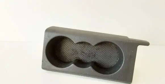 Cup holder front