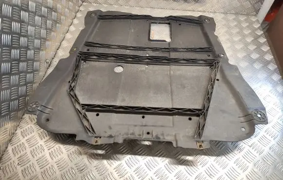 Dacia Sandero Engine splash shield/under tray 758904911R