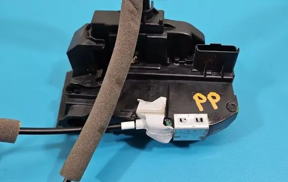 Renault Kadjar Front door lock IMPRK1523764