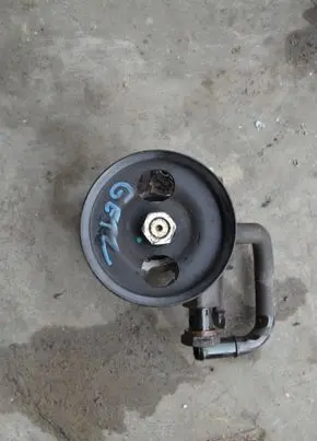 Hyundai Getz Power steering pump YST28