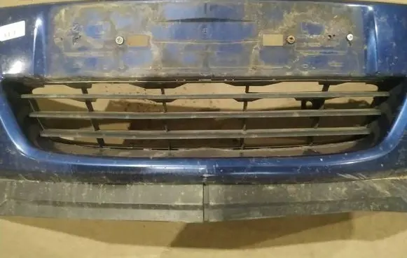 Opel Astra H Front bumper lower grill