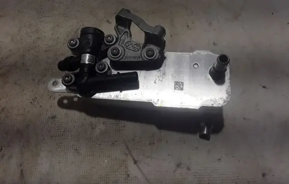 BMW X3 G01 Oil filter mounting bracket 8570062