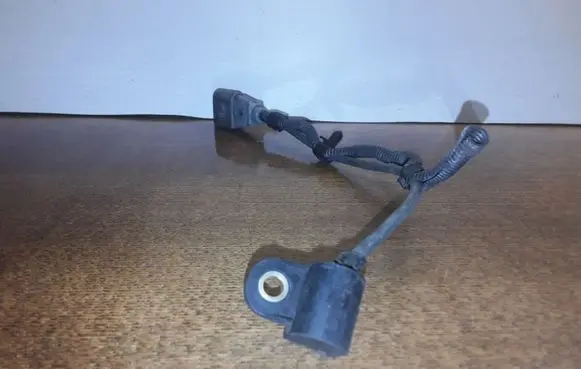Volkswagen Golf IV Crankshaft position sensor 9805940