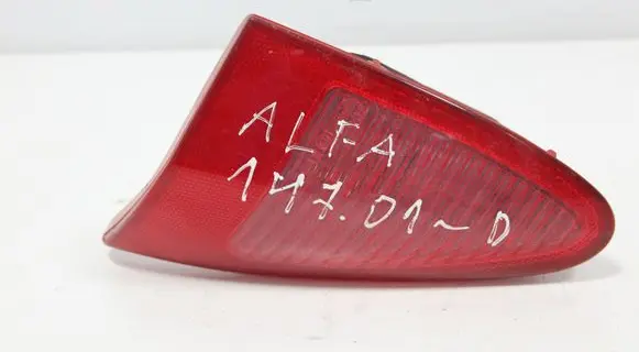 Alfa Romeo 147 Tailgate rear/tail lights 03321010 46556346 46747825GDX