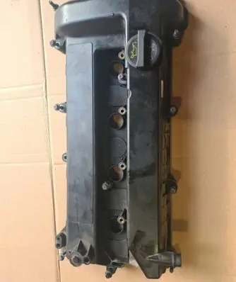 Ford Mondeo Mk III Rocker cam cover 4M5G-6K272-HE