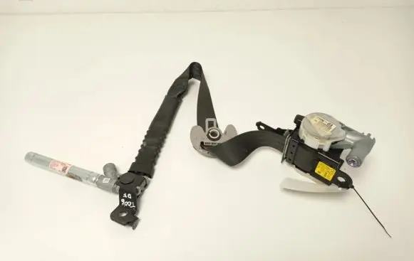 KIA Sportage Front seatbelt 888203U200ED