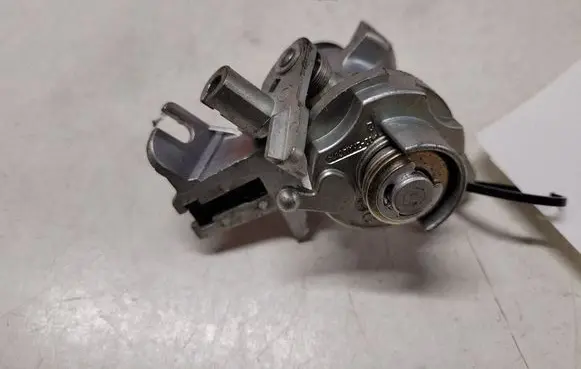 Audi A4 S4 B7 8E 8H Tailgate exterior lock 8E0827573