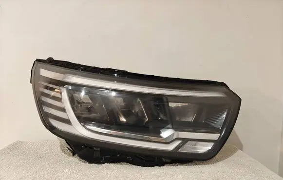 Renault Kangoo III Headlight/headlamp 260103264R 1006E006 1006F006