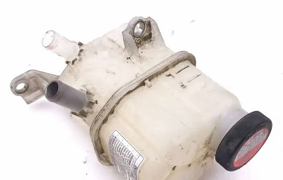 Toyota Prius (XW30) Coolant expansion tank/reservoir