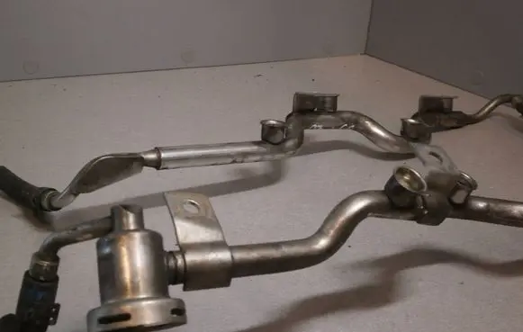 Volkswagen PASSAT B5.5 Fuel main line pipe 07D133316H
