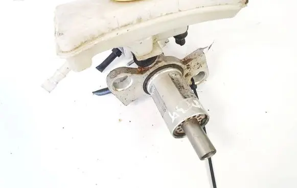 Audi A4 S4 B7 8E 8H Master brake cylinder 32067009
