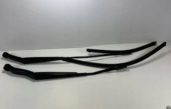 Audi Q7 4M Front wiper blade arm