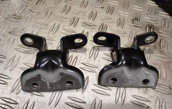 KIA Ceed Rear door upper hinge A046057