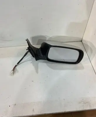 Front door electric wing mirror
