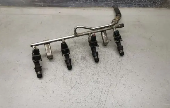 Opel Meriva A Fuel injectors set 25313846