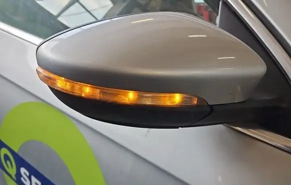 Volkswagen PASSAT B7 Front door electric wing mirror IMPRK1593127