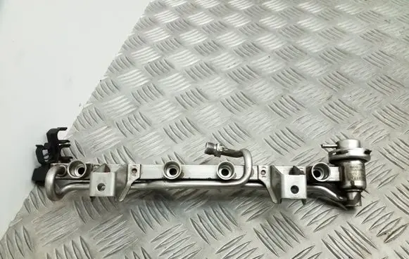 Volkswagen PASSAT B5.5 Fuel main line pipe 06B133317L 06B133313M