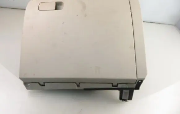 Volkswagen Jetta VI Glove box 5C7857097AE