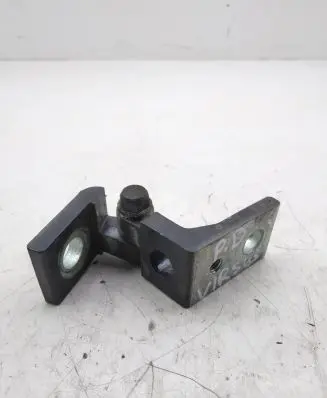 Skoda Octavia Mk2 (1Z) Front door upper hinge
