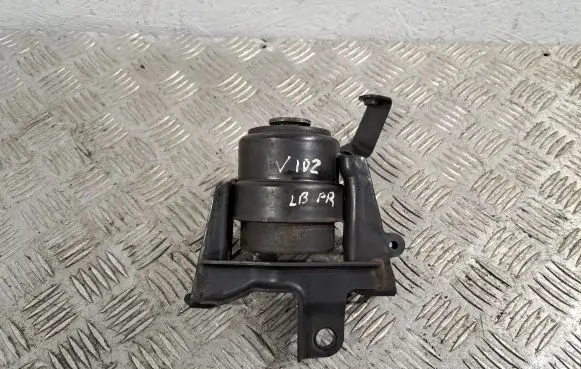 Toyota Corolla Verso AR10 Engine mount bracket 123050R040