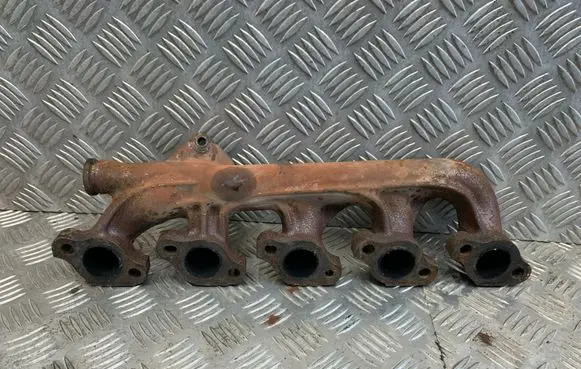 Volvo XC90 Exhaust manifold 30731980
