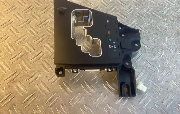 Lexus RX 450H Gear shift selector indicator 