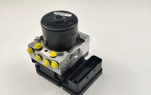 Ford Focus ABS Pump BV612C405AL 10021209614 10096101993