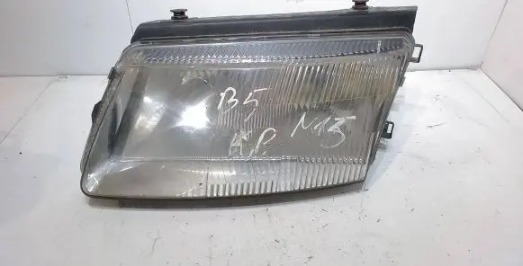 Volkswagen PASSAT B5 Headlight/headlamp 14742500