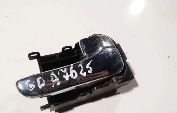 Nissan Almera Tino Rear door interior handle