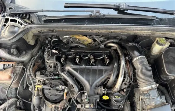 Peugeot 407 Engine RHR 10DYSN PSARHR