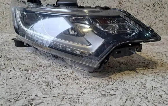 Mitsubishi Outlander Headlight/headlamp